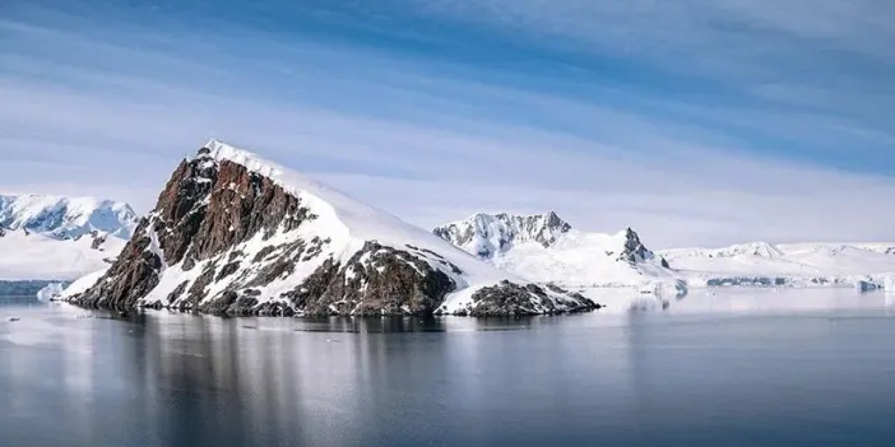 Antarktika'daki Gök Taşları Küresel Isınma Tehdidi Altında