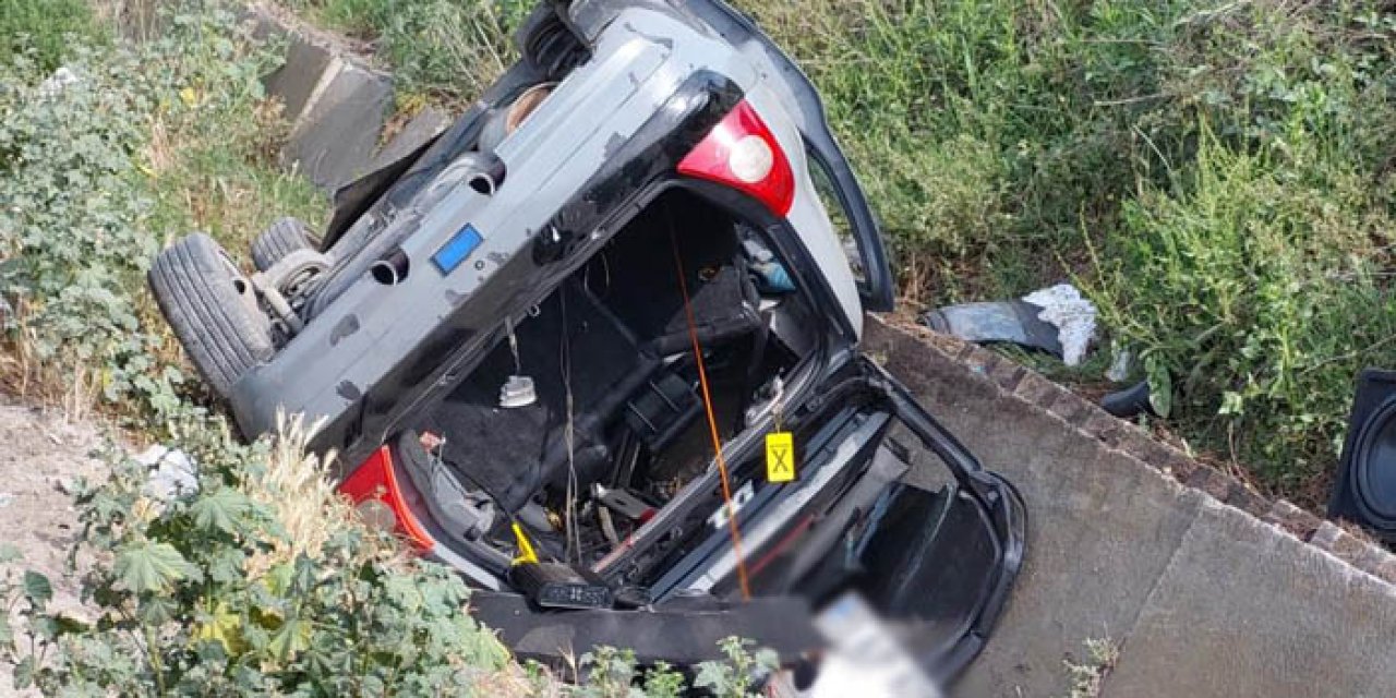 Samsun'da otomobil su kanalına devrildi! 3 yaralı var