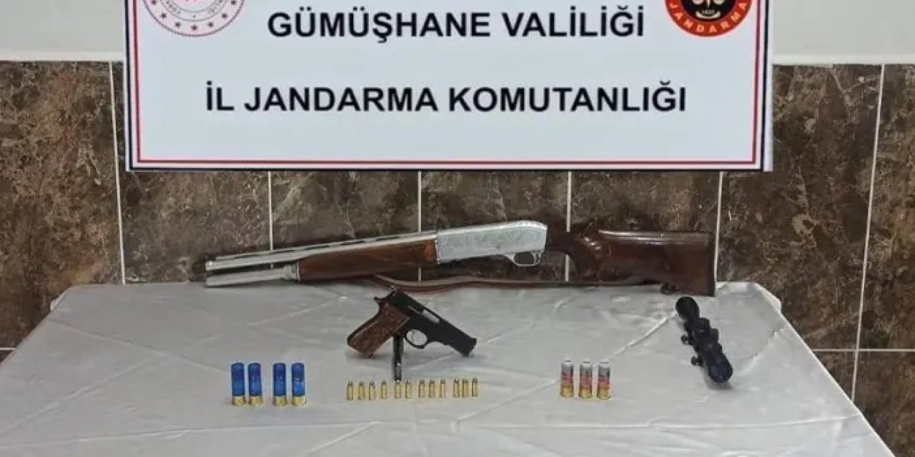 Gümüşhane’de kaçak silah operasyonu: 4 tabanca ve ev tüfeği ele geçirildi
