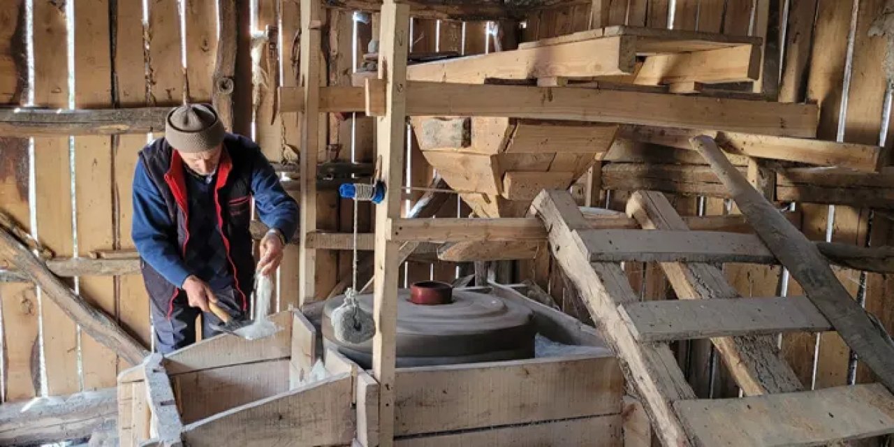 Samsun'da iki asırlık değirmen hizmet vermeye devam ediyor