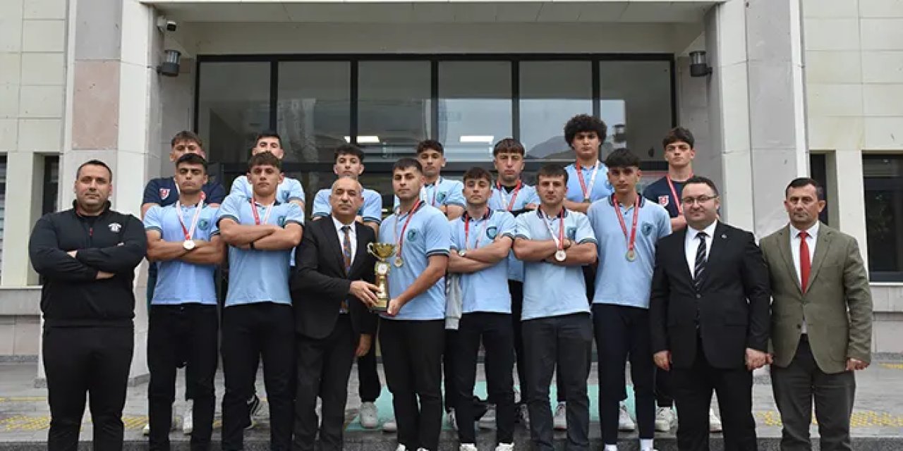 Trabzon'un liseleri adından söz ettirmeye devam ediyor! Birinci de ikinci de Trabzon'dan