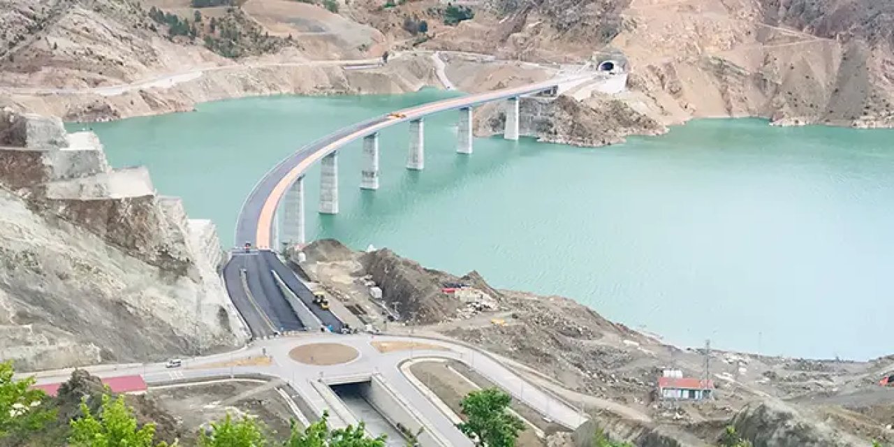 Artvin Merkez Viyadüğü'nün haziran ayında açılması planlanıyor