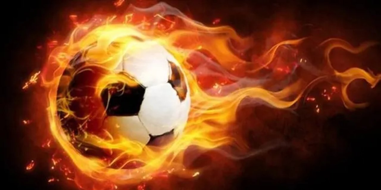 Türk futbolunda flaş olay! Futbolculardan saha ortasında protesto