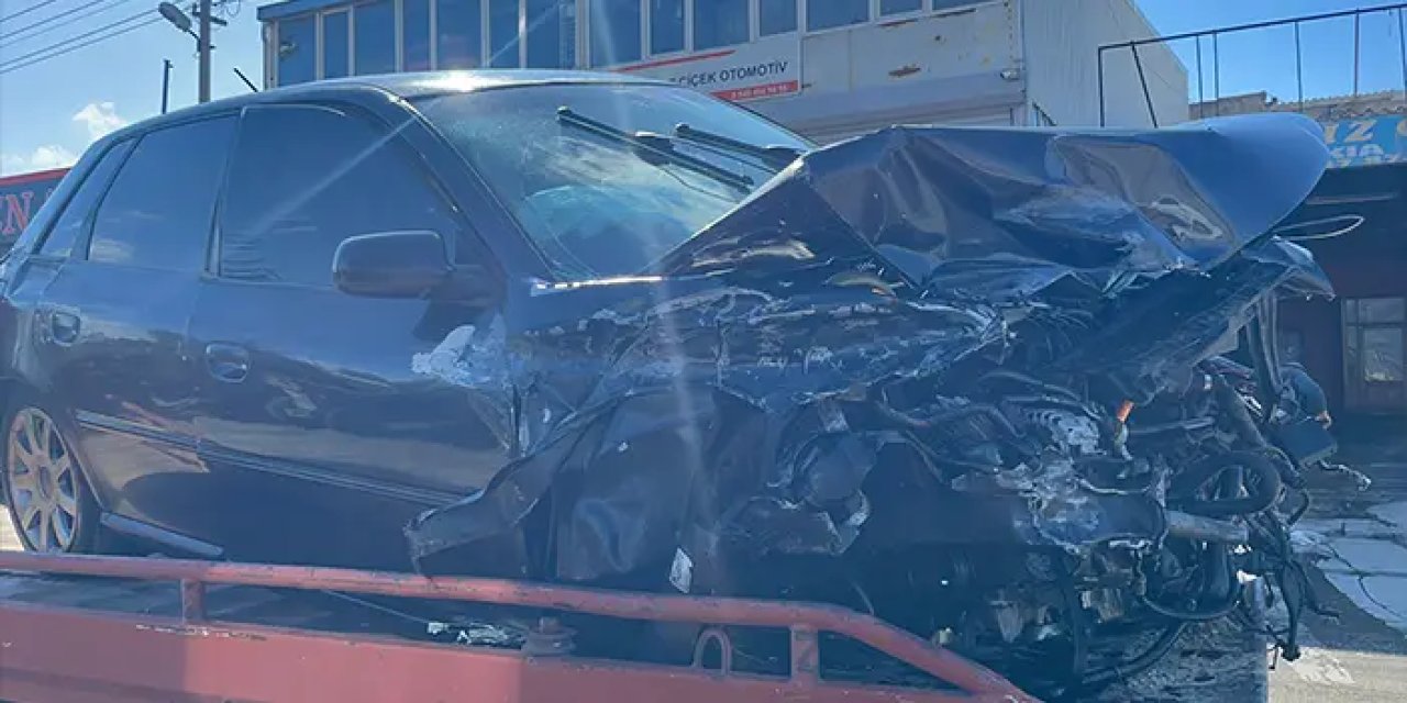 Niğde'de otomobil bariyerlere çarptı! 5 kişi yaralandı