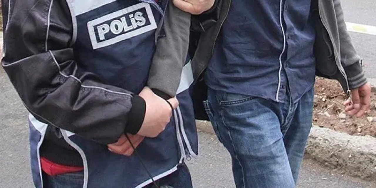 Samsun'da ev baskını! 3 tabanca ve çok sayıda mermi ele geçirildi