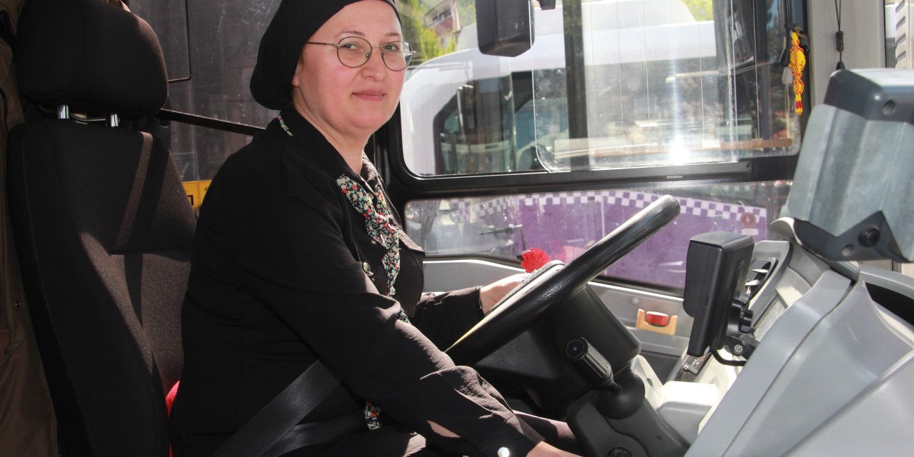 Ordu’nun tek kadın otobüs şoförü direksiyon başında