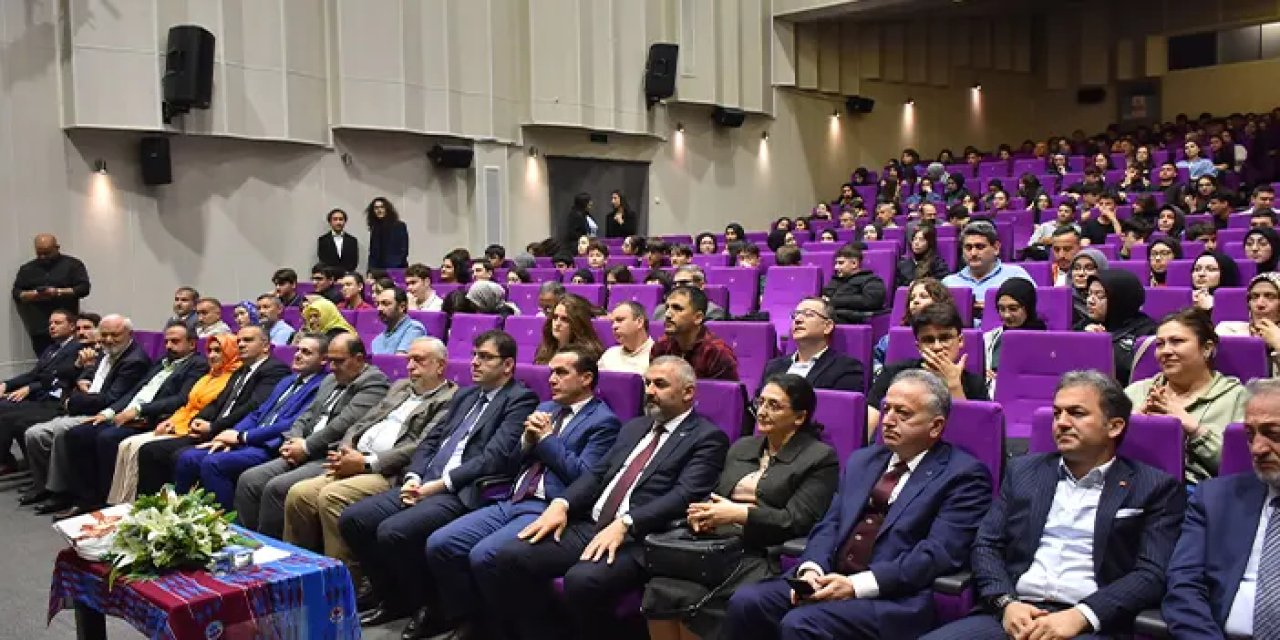 Trabzon'da liseler arası münazara ve deneme yarışması