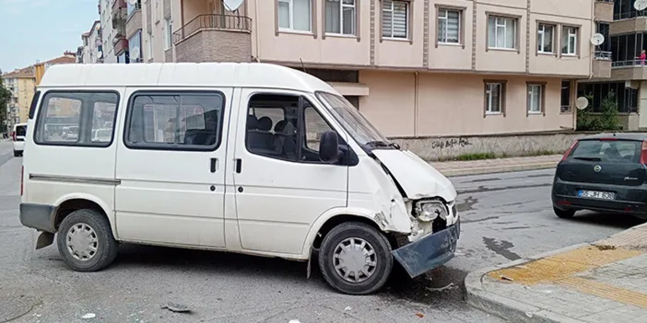 Bafra’da Trafik Kazası: 2 Sürücü Yaralandı