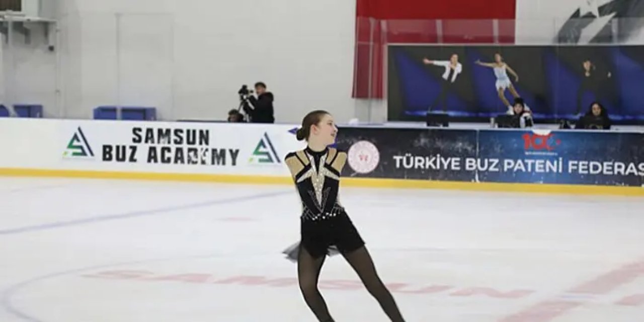 Artistik Buz Pateni yarışmaları Samsun'da devam ediyor