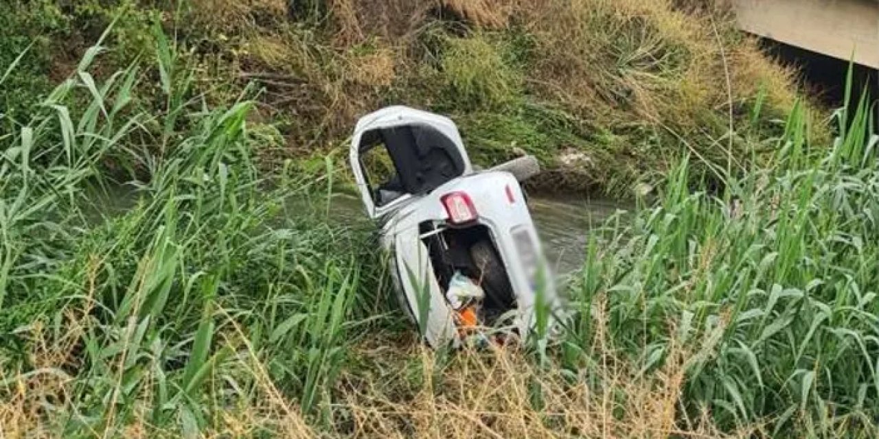 Bursa'da çarpışan iki otomobilden biri dereye uçtu! 5'i ağır 8 yaralı var