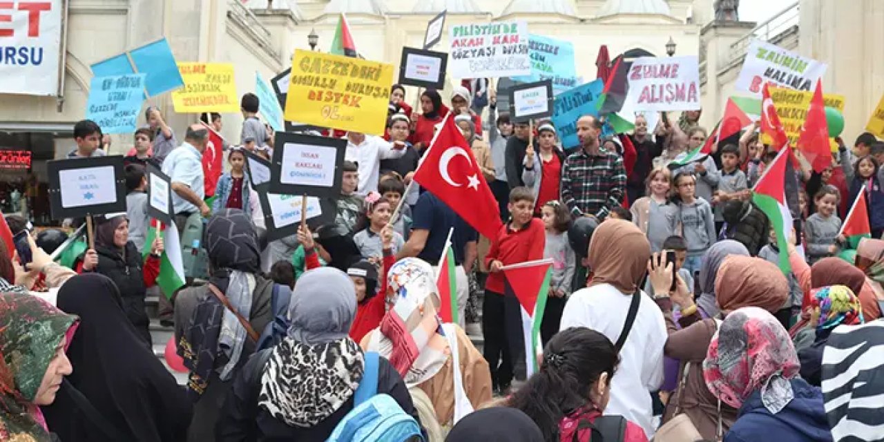 Arsin’de Filistin’e destek yürüyüşü düzenlendi