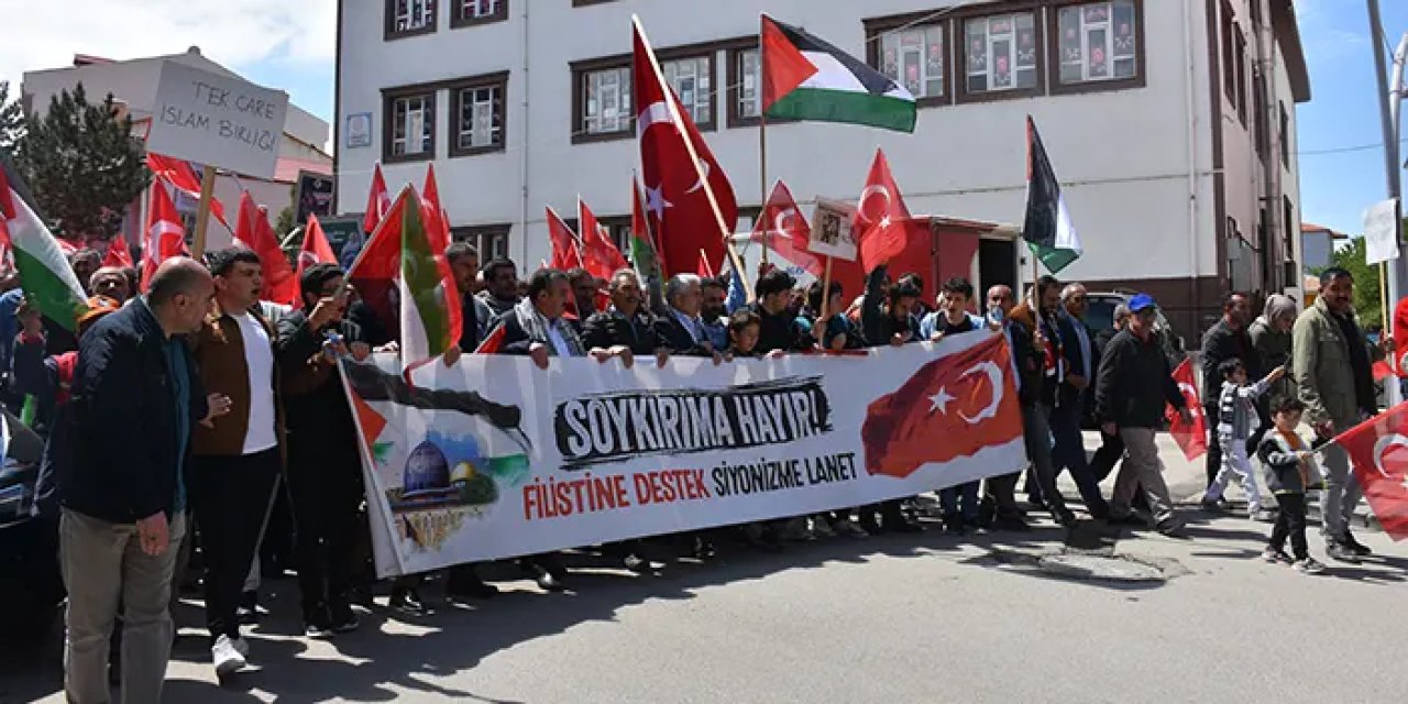 Gümüşhane'de İsrail saldırılarına protesto