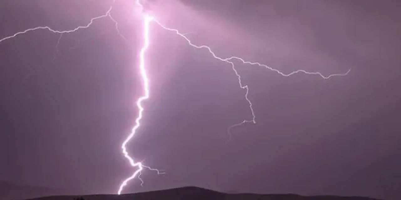 Bayburt'ta yıldırım düştü! 1 kişi yaşamını yitirdi