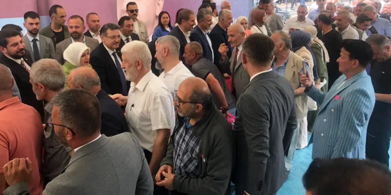 AK Parti Trabzon'da bayramlaşma