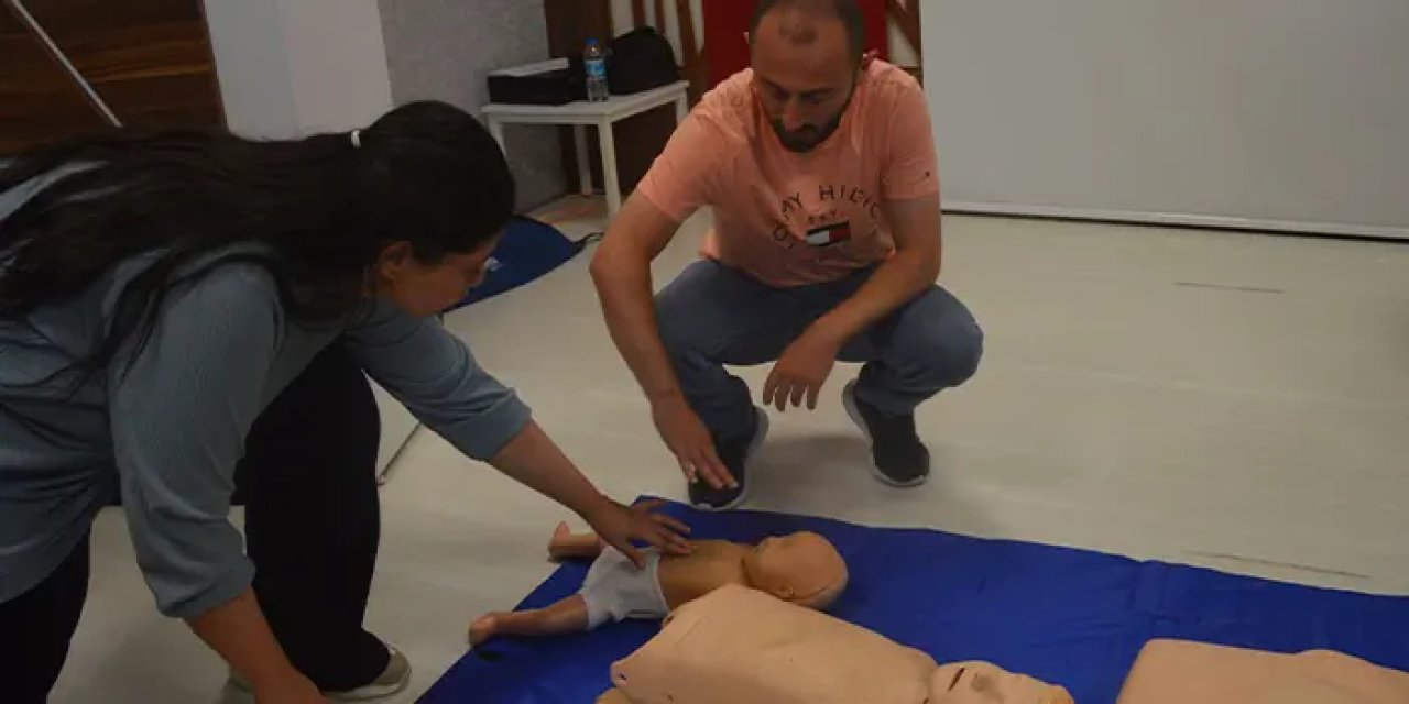 Samsun'da Gençlik ve Spor Müdürlüğü personeline ilk yardım eğitimi