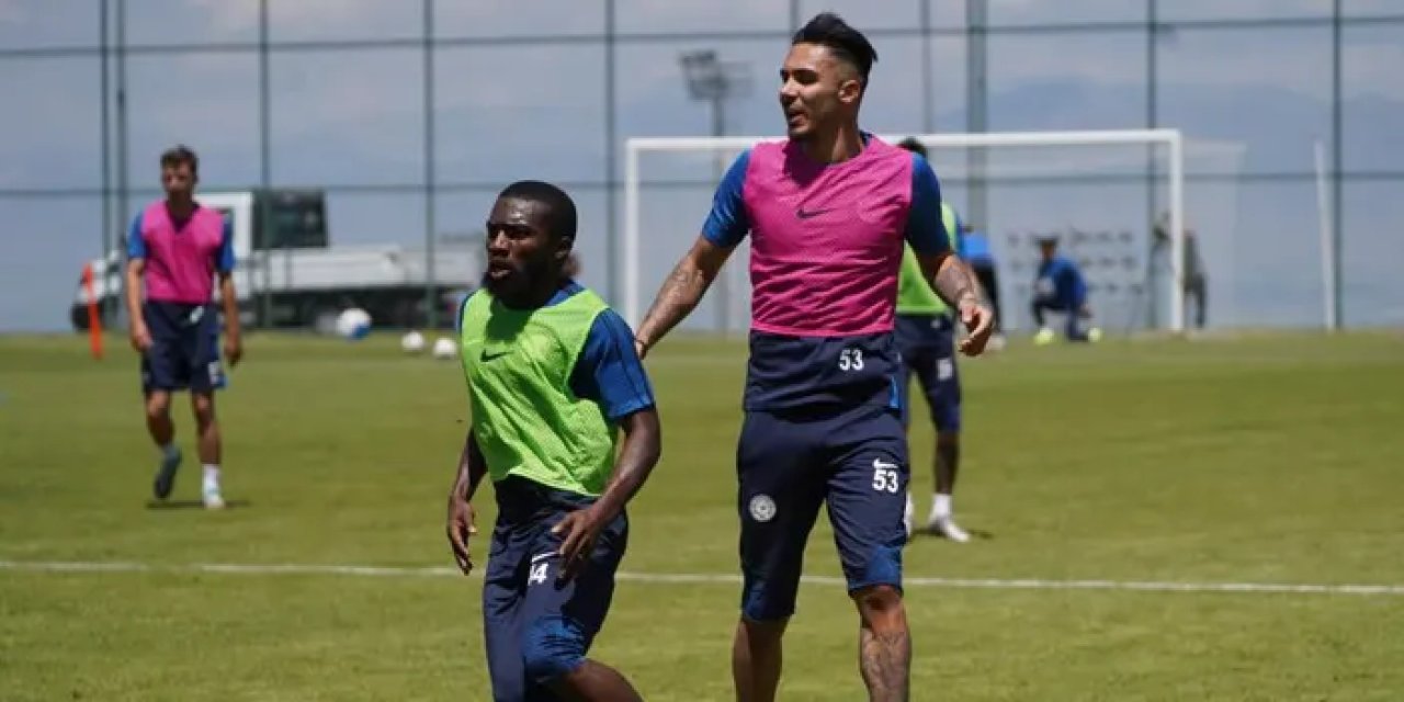 Rizespor'da yeni sezon hazırlıkları! Erzurum kampı 5 Temmuz'da sona erecek