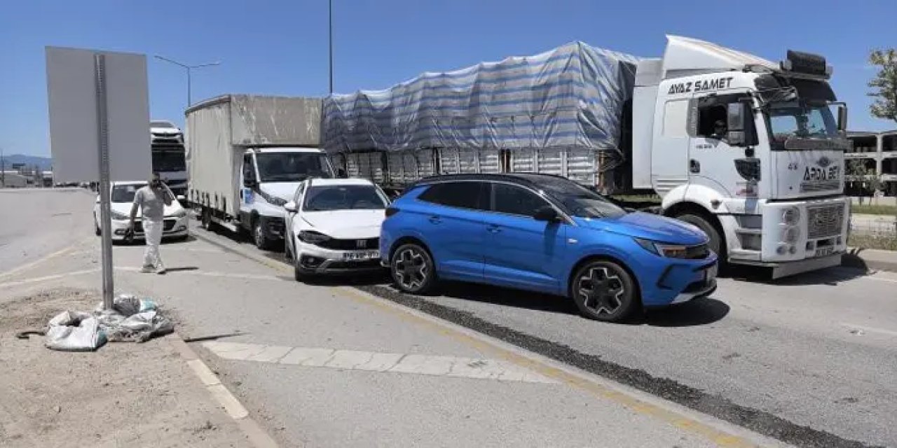 Bursa’da zincirleme kaza! 2 yaralı