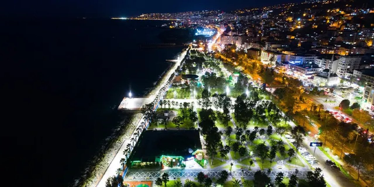 Akçaabat yazı sahilde yaşıyor!