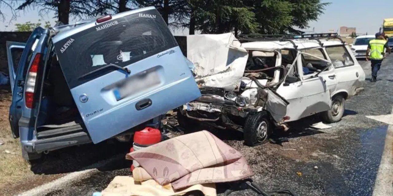 Afyonkarahisar’da kaza! Kafa kafaya çarpıştılar