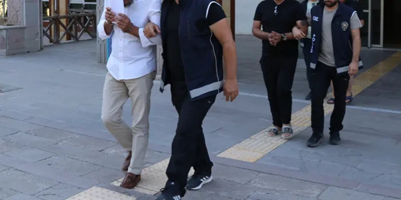 Amasya'da 15 düzensiz göçmen yakayı ele verdi