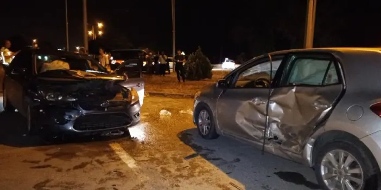 Bafra’da İki Otomobil Çarpıştı: 6 Kişi Yaralandı