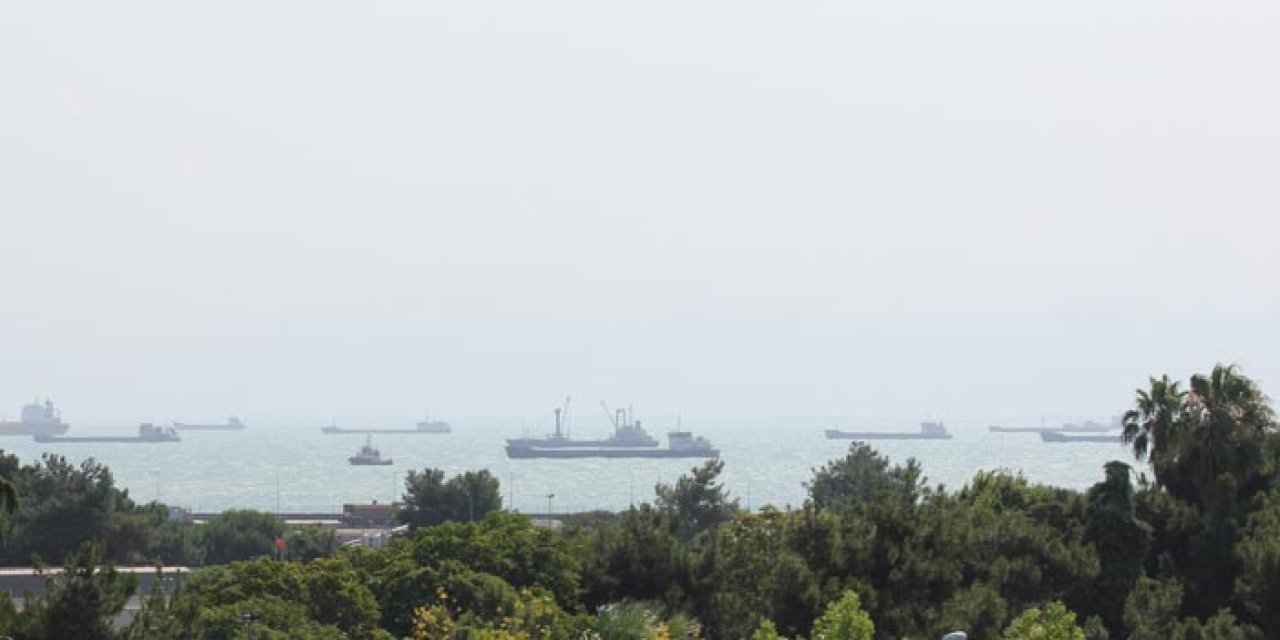 Karadeniz hırçınlaştı! " Denize girmeyin" uyarısı