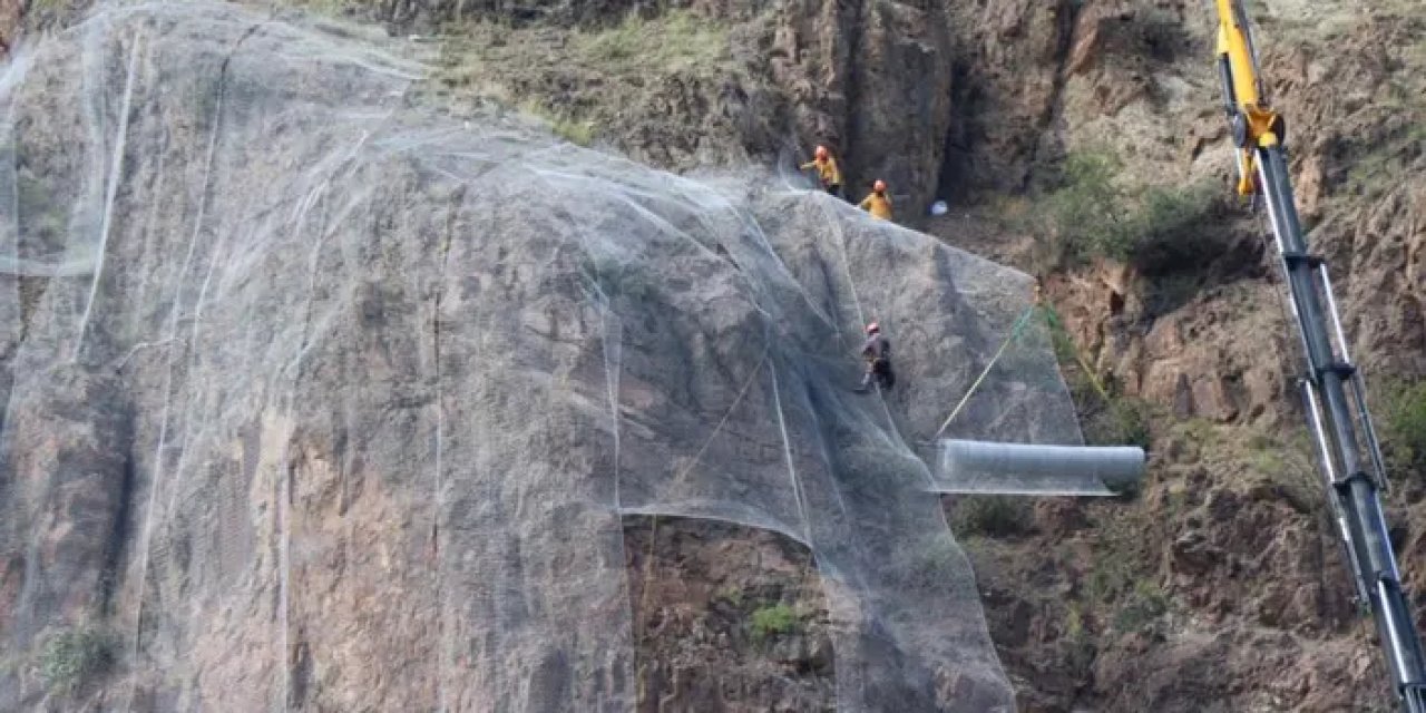 Artvin’de kayalıklara çelik telli önlem