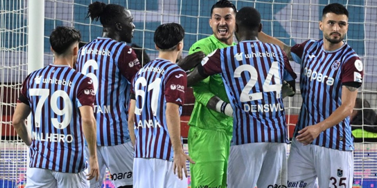 Trabzonspor, Konyaspor Maçında Çubuklu Formasıyla Sahada
