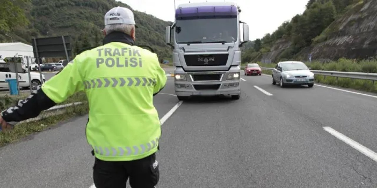 Ordu’da polis ekipleri bir haftada 15 bin 756 aracı denetledi