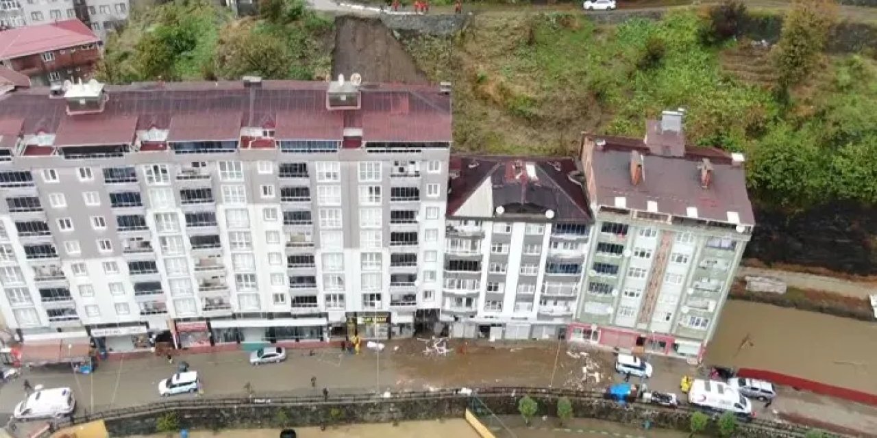 Rize’de heyelan sonrası 6 apartman için karar verildi