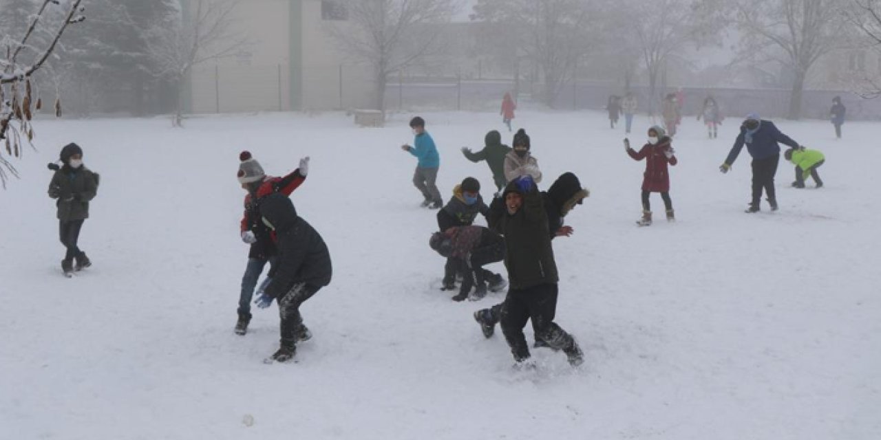 İstanbul’da yarın okullar tatil mi?