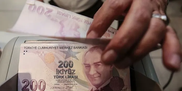 Bakan duyurdu! Aylıklar hesaplara yatırıldı