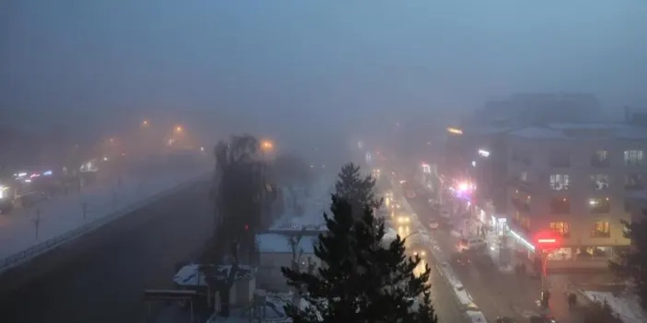 Bayburt’ta yoğun sisten kartpostallık görüntüler!