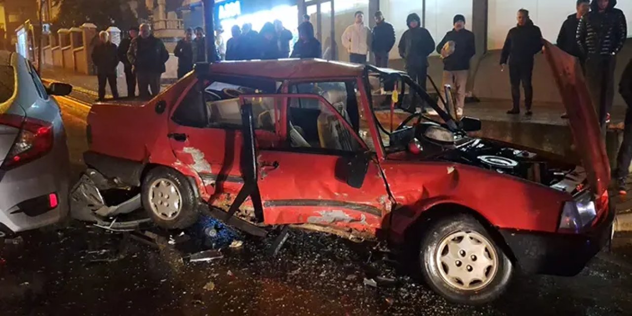 Samsun Bafra’da iki otomobil çarpıştı: 3 kişi yaralandı