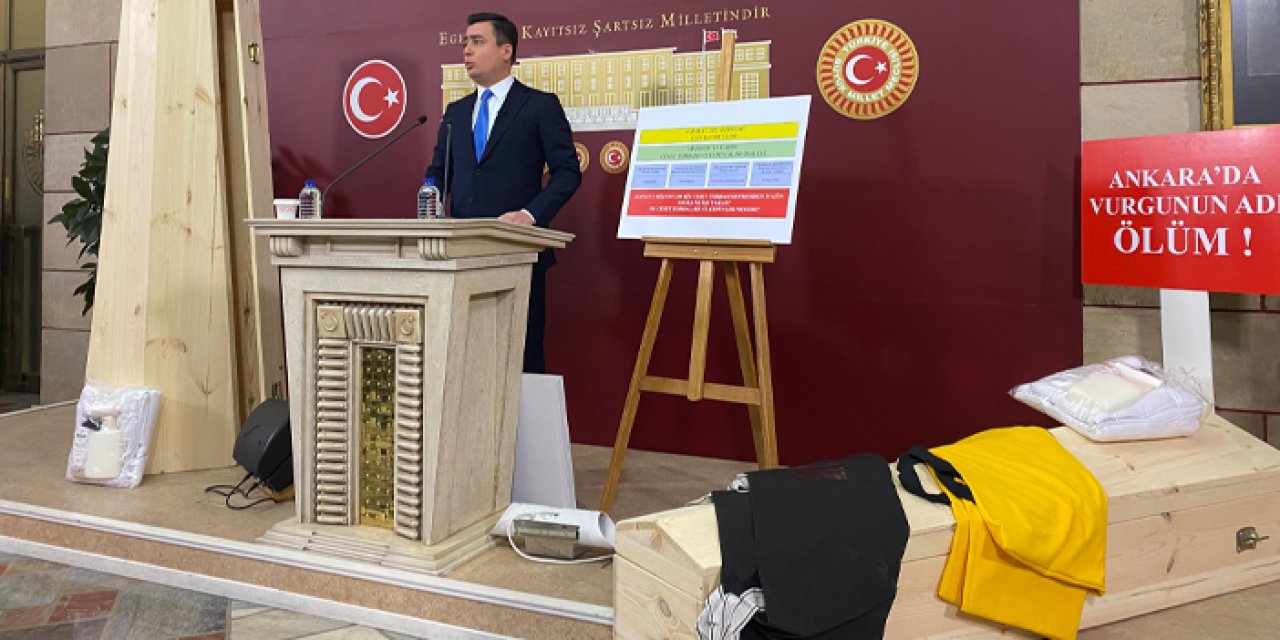 TBMM'de ilginç anlar! Vekilden tabutlu kefenli basın toplantısı