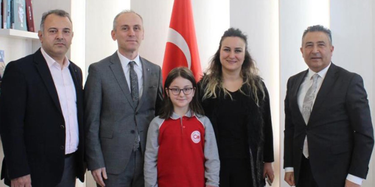 Bayburt’ta minik eller depreme dayanıklı evler tasarladı!