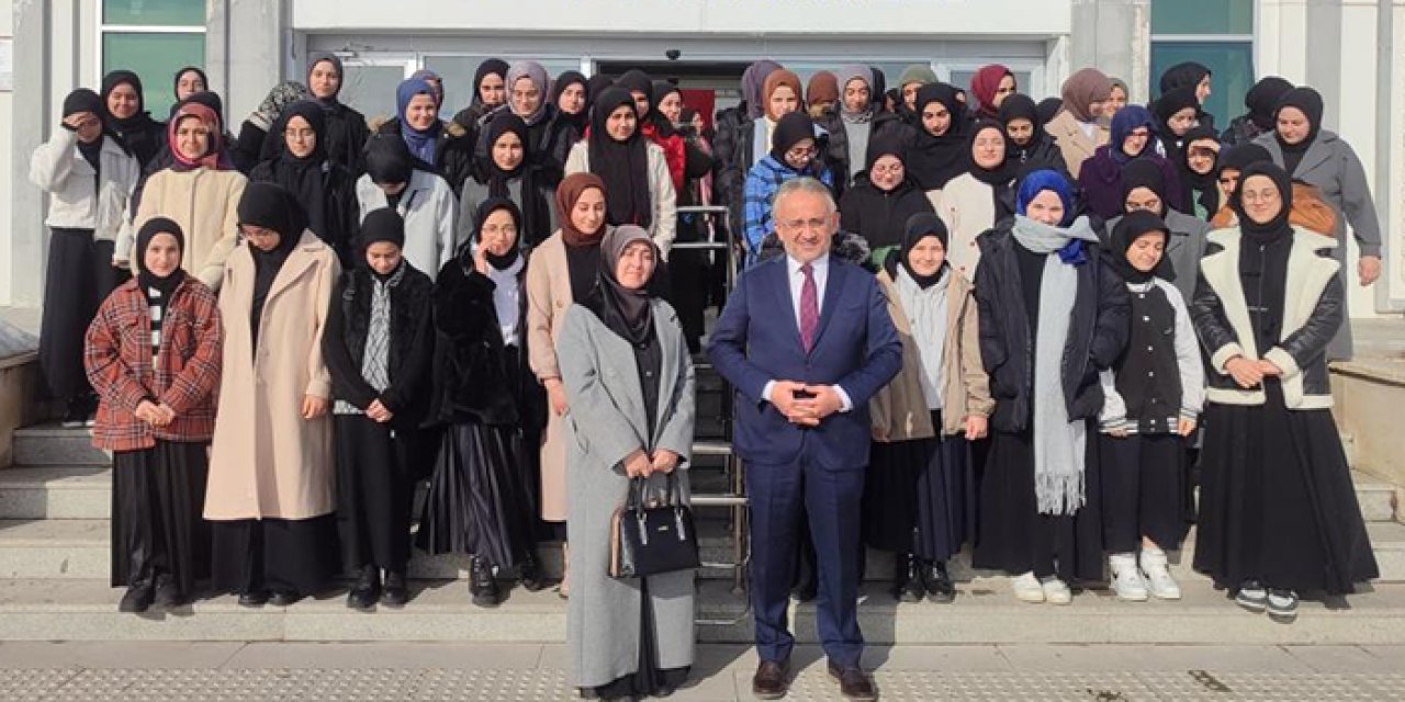 Bayburt'ta ÇEDES projesi kapsamında öğrencilere sinema etkinliği!