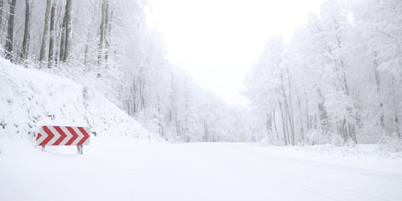 Kırklareli'de kar kalınlığı yarım metreyi buldu!
