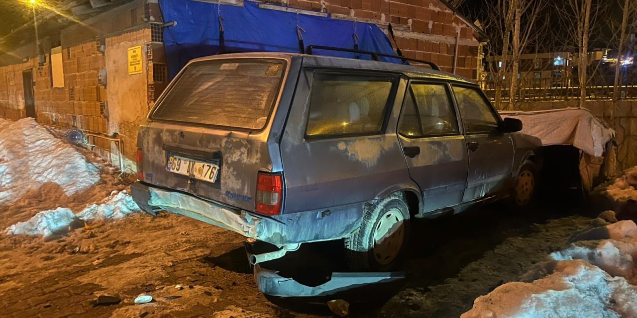 Bayburt'ta Trafik kazası! Kontrolden çıkan araç korku saçtı