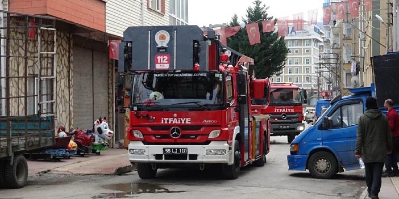 Canik’te İki Katlı Binanın Bacasında Yangın Paniğe Neden Oldu