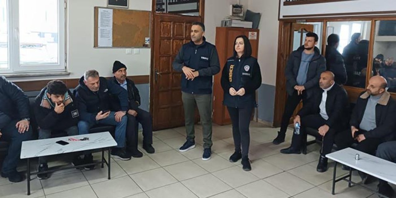 Samsun’da minibüs şoförlerine siber güvenlik eğitimi