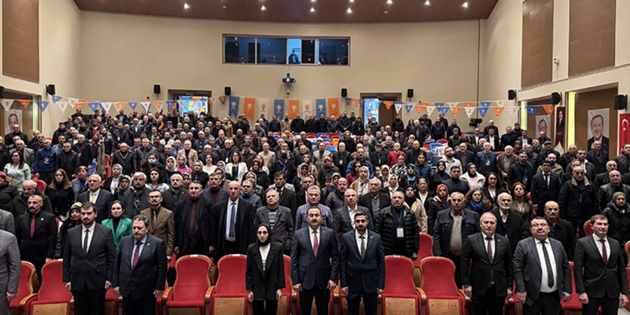 AK Parti Artvin'de Zafer Yerli başkanlığa seçildi