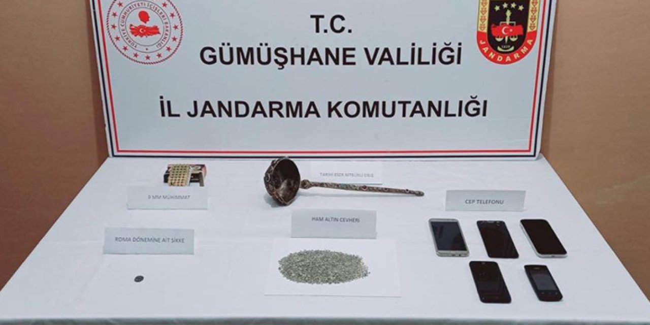 Gümüşhane’de tarihi eser operasyonu: Roma sikkesi ve altın cevheri ele geçirildi