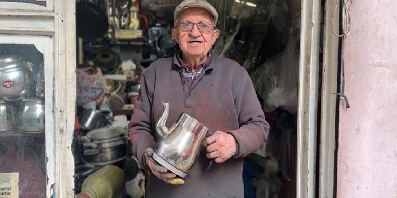 Samsun’un 39 yıllık çaydanlık tamircisi: “Mesleği ilk ben başlattım”