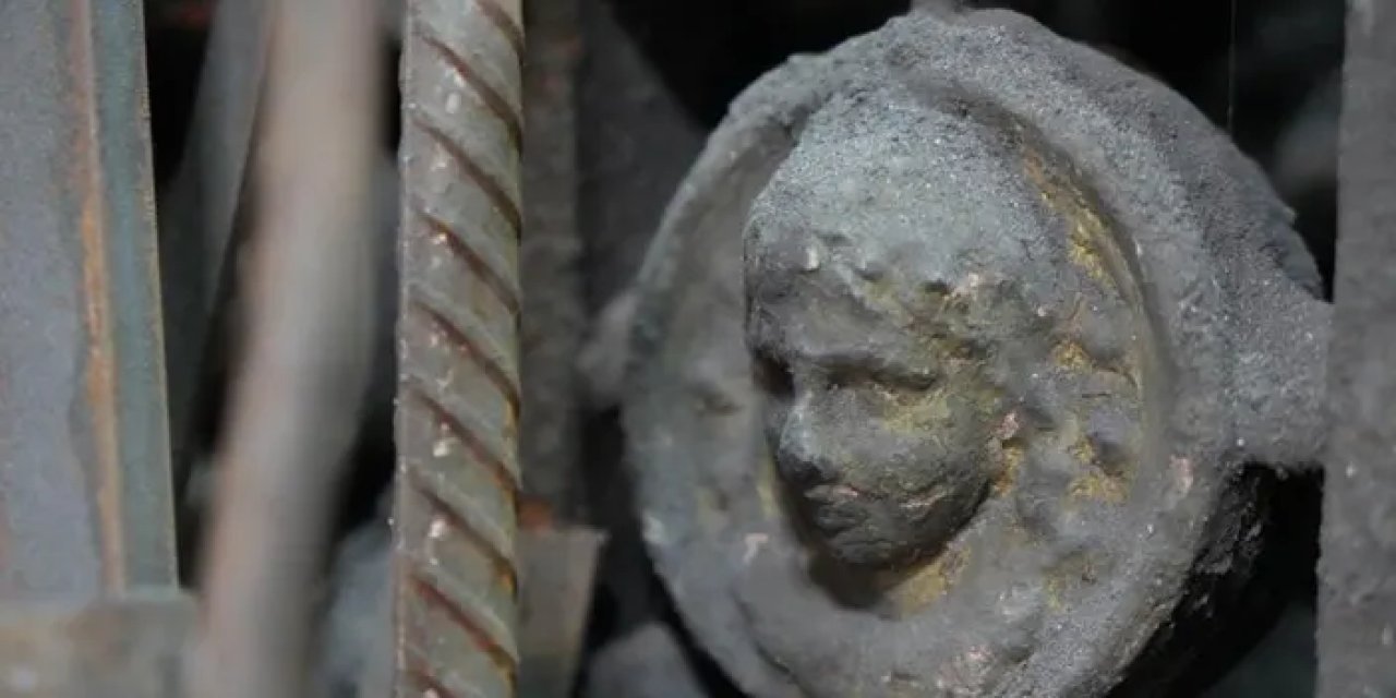 Samsun’da demircide Meryem Ana figürlü tarihi kapıya yoğun ilgi!