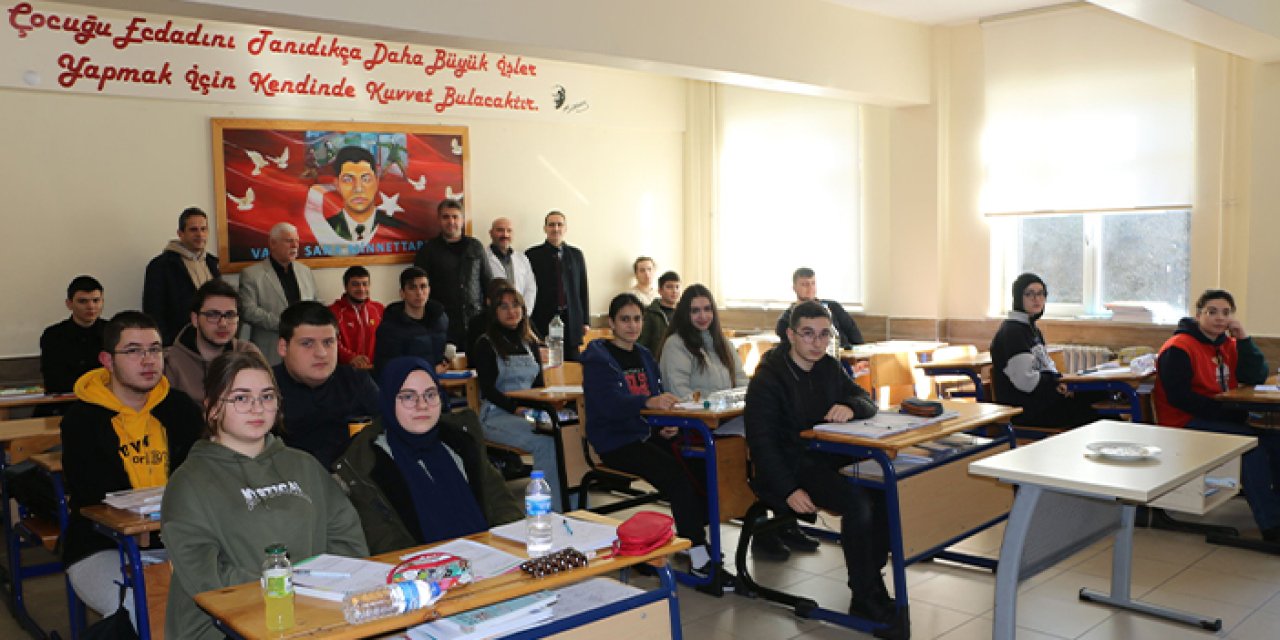 Of Milli Eğitim Müdürü’nden üniversite adaylarına moral ziyareti