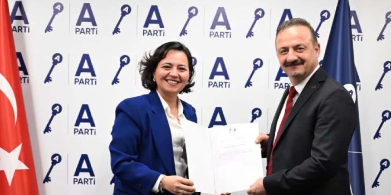 Anahtar Parti Trabzon İl Kadın Kolları Başkanı Bergüzar Dilşad Karabıyık oldu