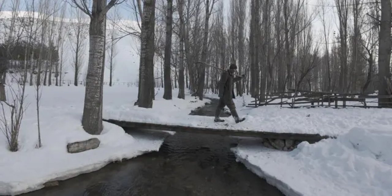 Bayburt buz tuttu! Kuru soğuk ve ayaz kenti esir aldı
