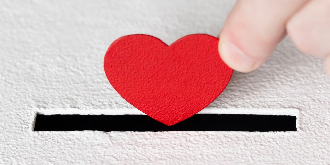 Ayni ve Nakdi Bağış Ne Demek?