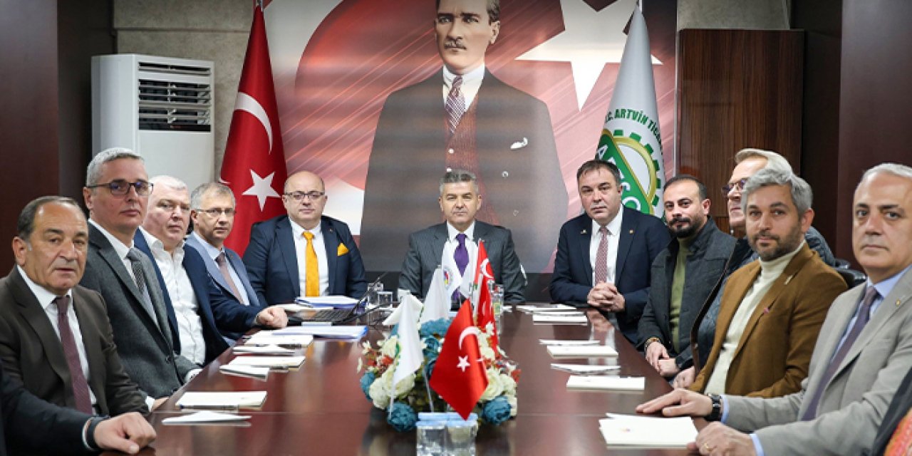 Vali Ergün’den Artvin TSO’ya ziyaret! Ekonomik kalkınma masaya yatırıldı